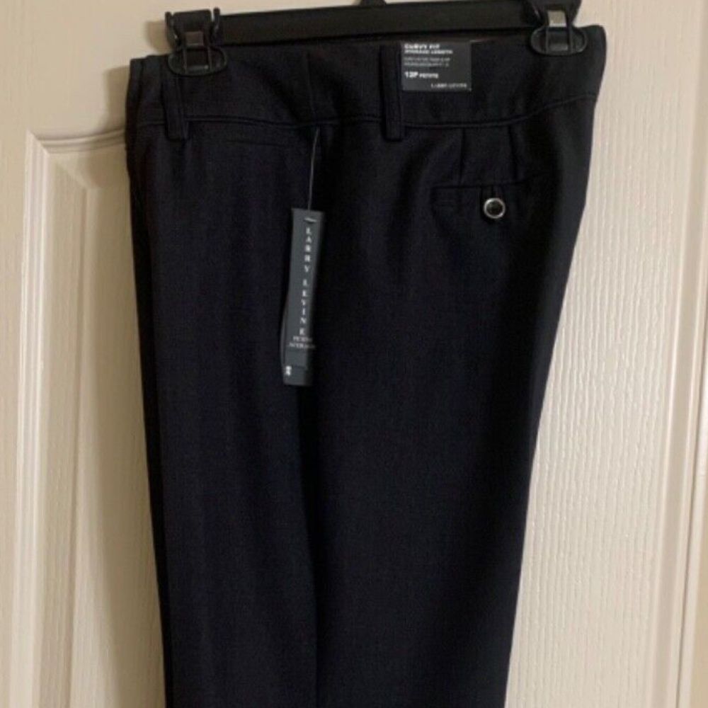NWT Women's Pants Larry Levine Size 12 Petite Flat Front Straight Leg Curvy Fit